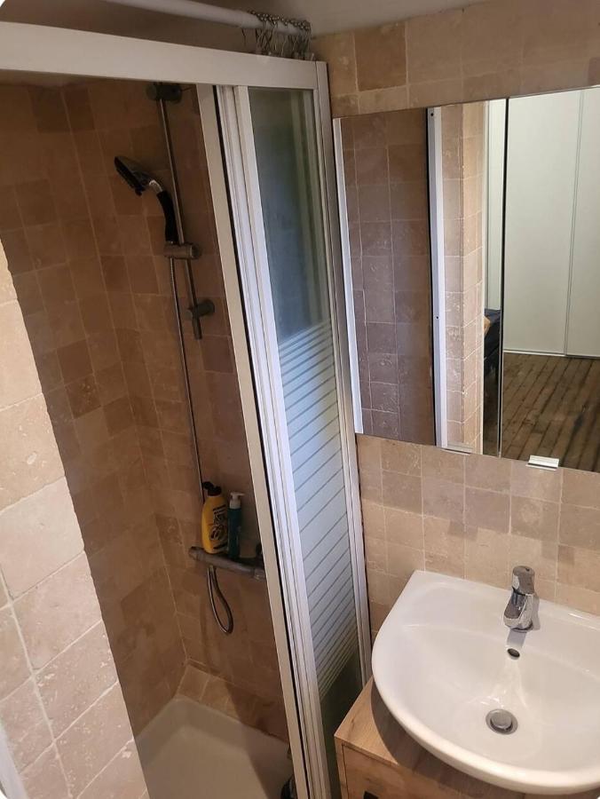 T2 Cosy Autonome H24 Parking Prive Attenant Tv 165Cm Netflix Wi-Fi Au Rez-De-Chaussee Alençon Eksteriør billede